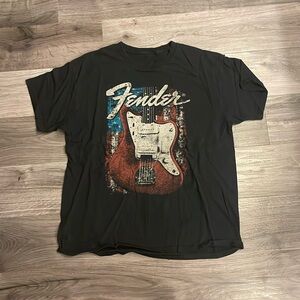 Fender tee
